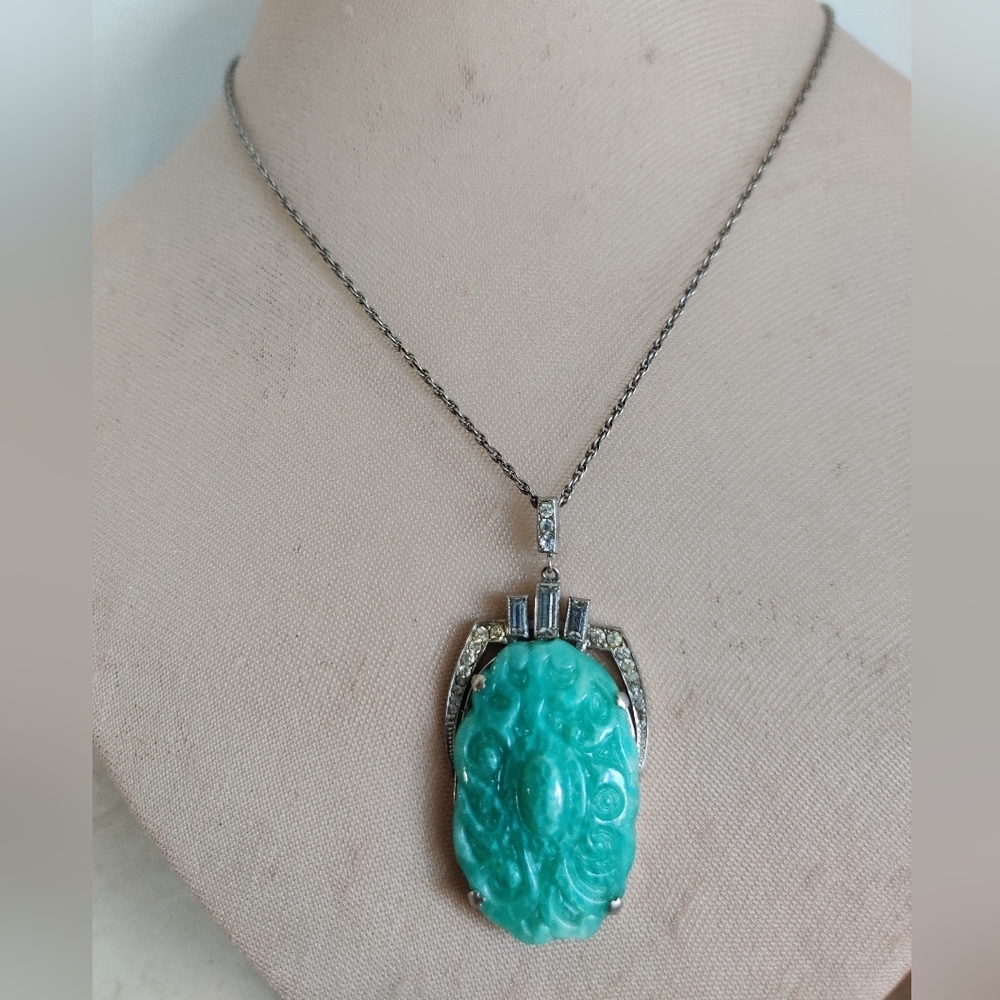 Czech Art Deco Peking Glass Necklace